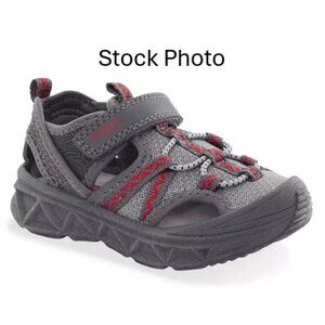 NWT Oshkosh Everplay Flexible, Sport, Washable, Outsole Bump Toe Sandal